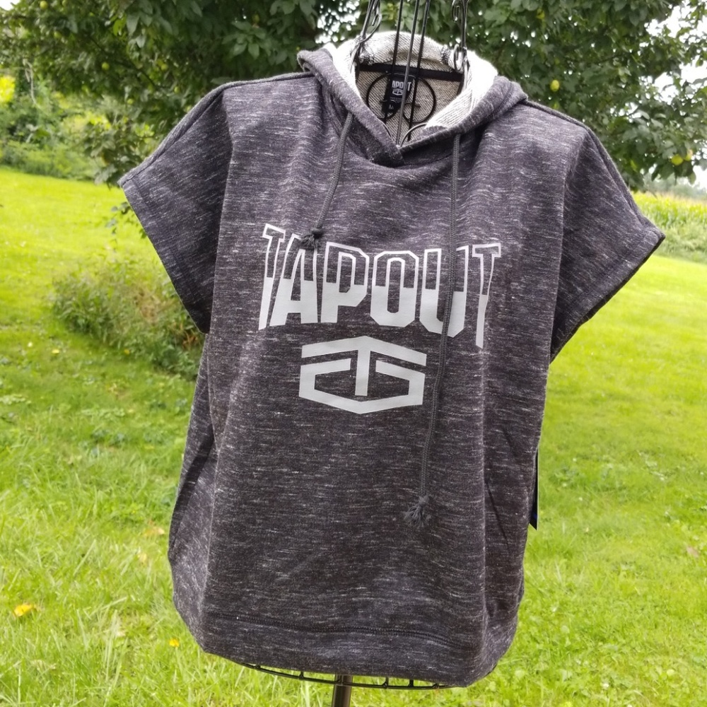 SIZE S AND M TAP OUT SHORT SLEEVE SWEATSHIRT